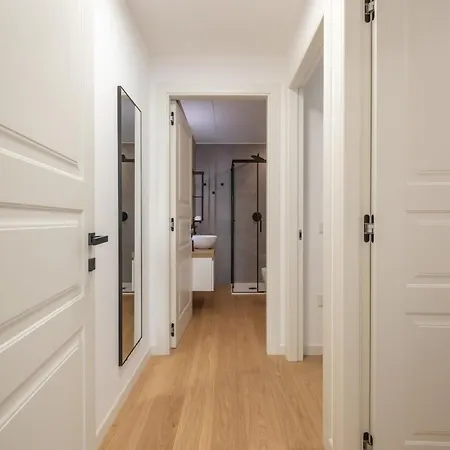Daire Amo Apartment- Design & Balcone -residenza Alfieri