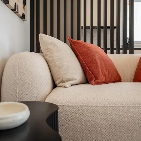 Daire Amo Apartment- Design & Balcone -residenza Alfieri *