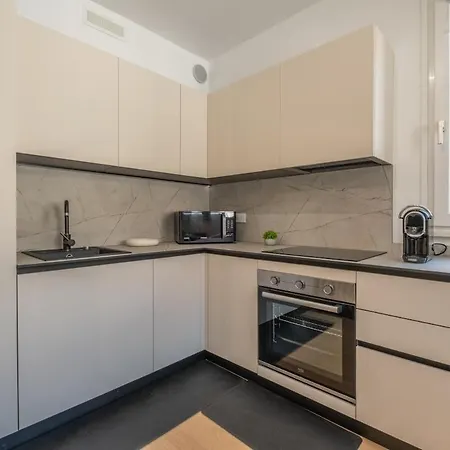 Daire Amo Apartment- Design & Balcone -residenza Alfieri Cagliari